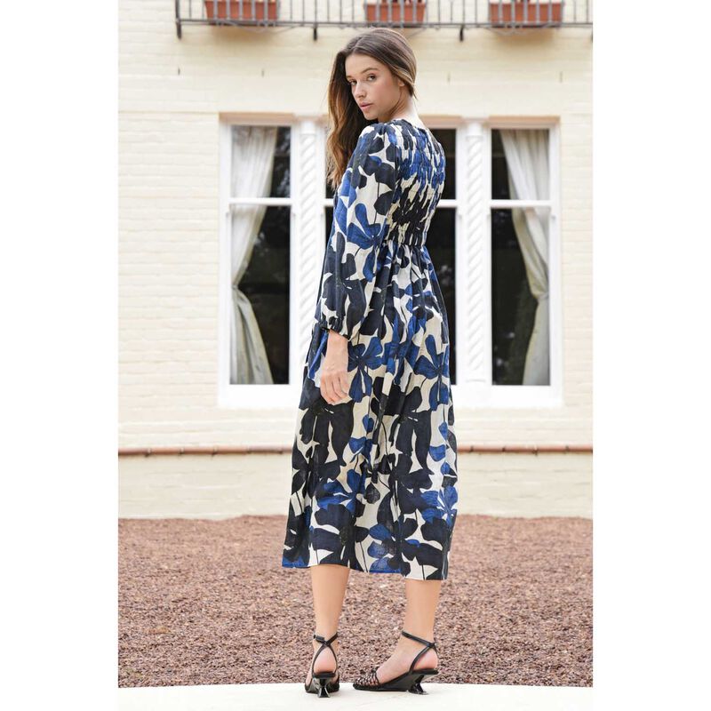 Curate Romance Is Shirring Dress image number 3